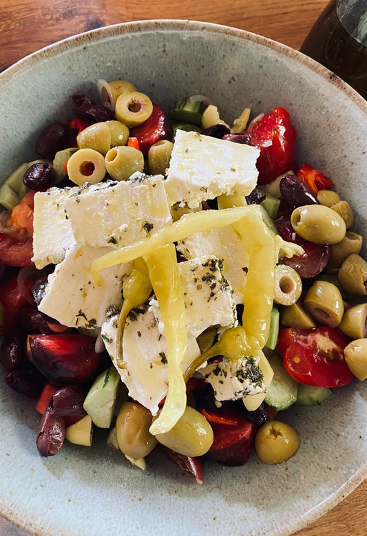 Griechischer Bauernsalat – das Original mit Gemüse aus dem eigenen Garten